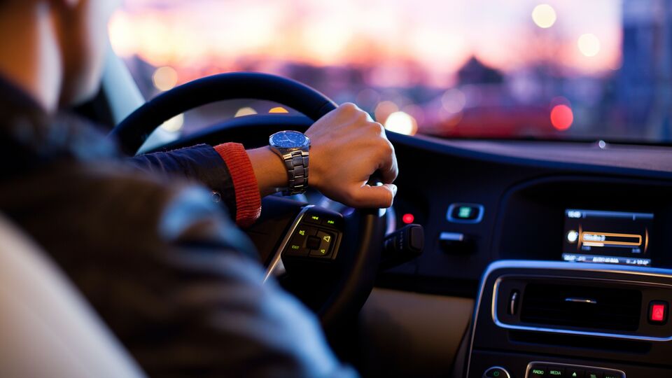 Driving Rew Car driver licence applicants using autorickshaws for driving test in ...