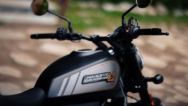 The fuel tank has a teardrop shape and it gets Harley-Davidson badging. The motorcycle is expected to be offered in different colour schemes which will also include some matte options. The fuel tank has a teardrop shape and it gets Harley-Davidson badging. The motorcycle is expected to be offered in different colour schemes which will also include some matte options.