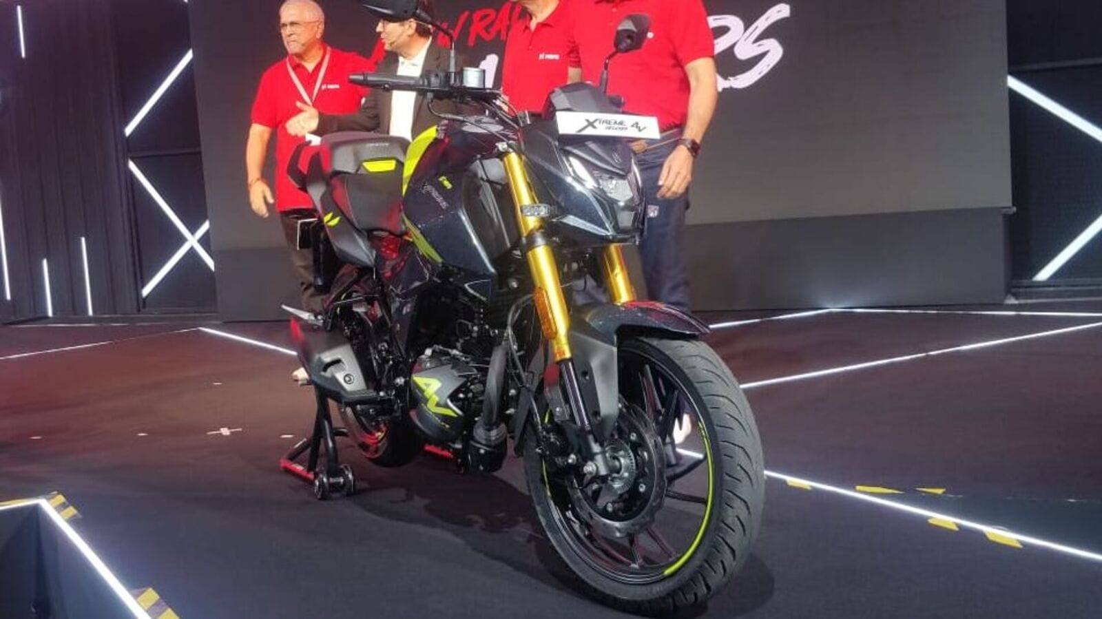 hero-xtreme-160r-4v-launched-at-1-27-lakh-gets-major-upgrades-ht-auto