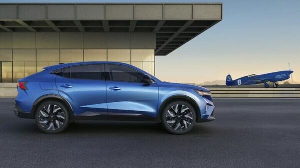 The SUV measures 4710 mm in length, is 1,860 mm wide and stands 1,610 mm tall. It has a wheelbase of 2,740 mm. On launch, it will be offered in five colour options including two previously unreleased ones: a new White Pearl Satin and a new Alpine Blue tone. The SUV measures 4710 mm in length, is 1,860 mm wide and stands 1,610 mm tall. It has a wheelbase of 2,740 mm. On launch, it will be offered in five colour options including two previously unreleased ones: a new White Pearl Satin and a new Alpine Blue tone.