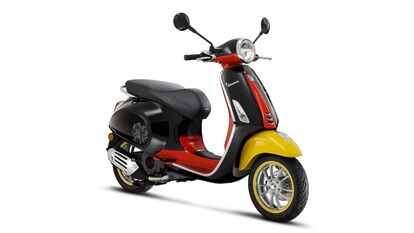 Vespa Mickey Mouse Edition Unveiled To Celebrate Disney'S 100Th Anniversary  | Ht Auto