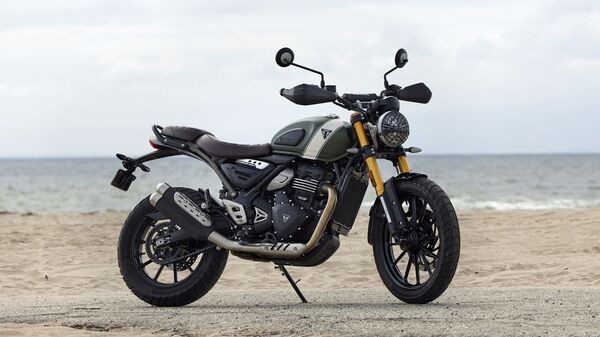 Triumph Scrambler 400 X shares its underpinnings with the Street 400. Triumph Scrambler 400 X
