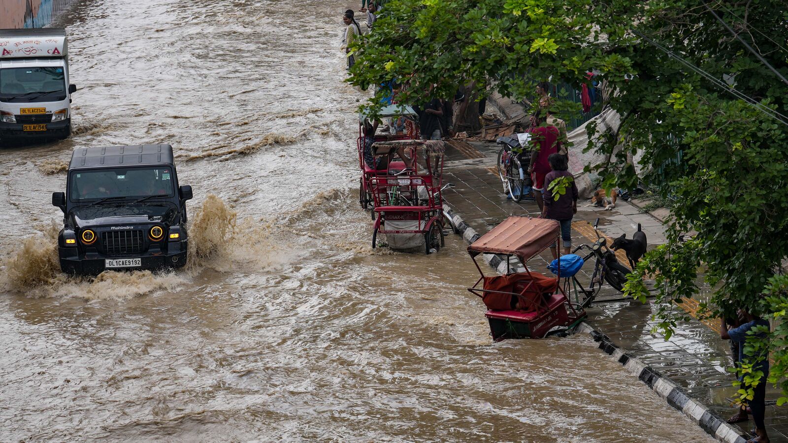 Traffic alert: Delhi Police issues advisory as Yamuna water level rises