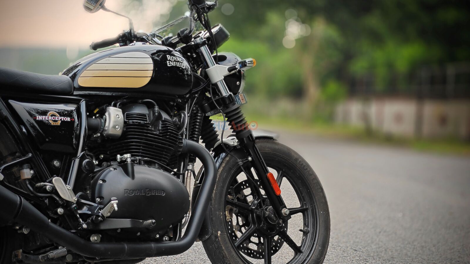 New Royal Enfield Interceptor 650 Downtown Drag