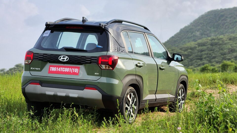 Exter SX CNG MT Price 2025: Mileage, Colours, Images, Reviews