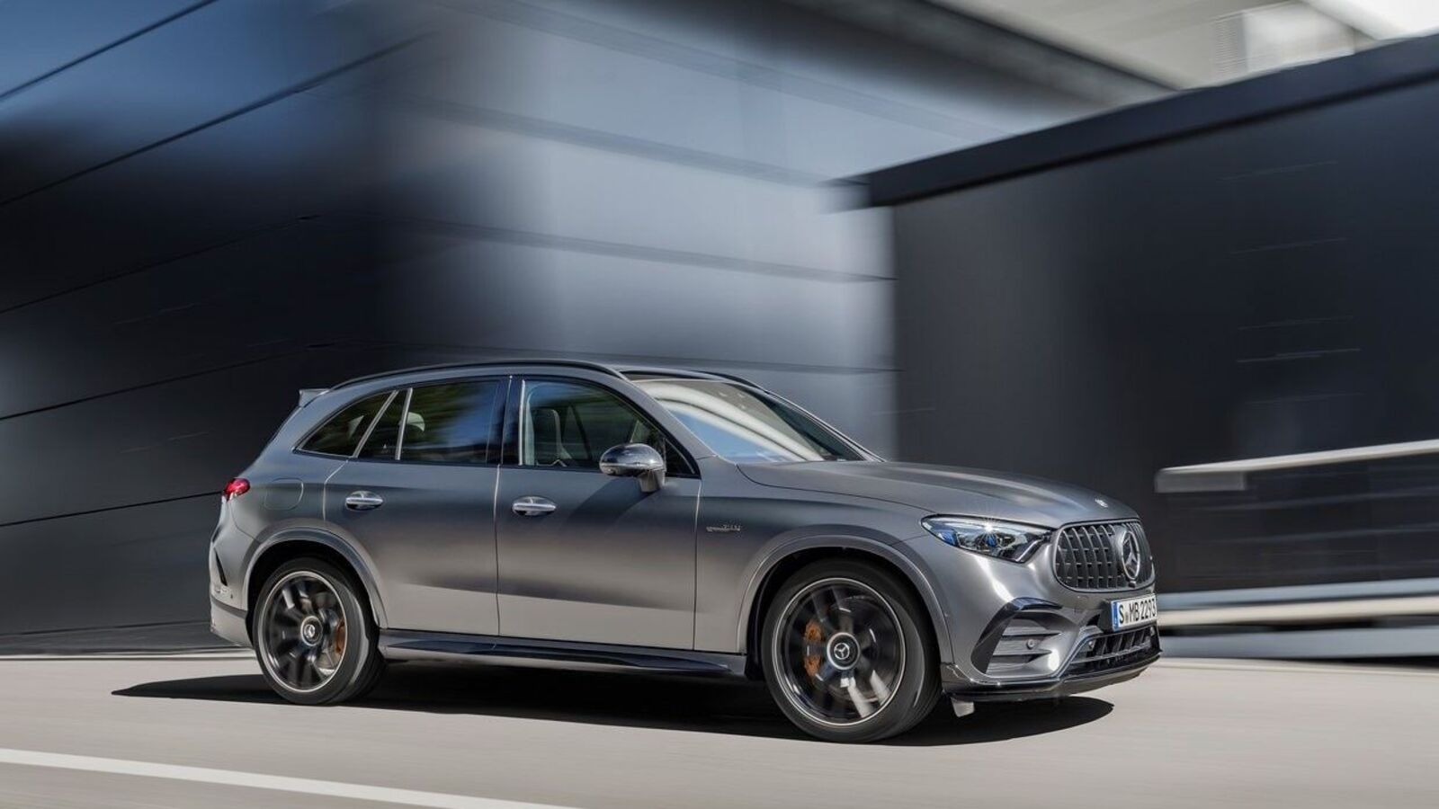 New Mercedes-AMG GLC63 S E Performance Debuts With 4-Pot Power