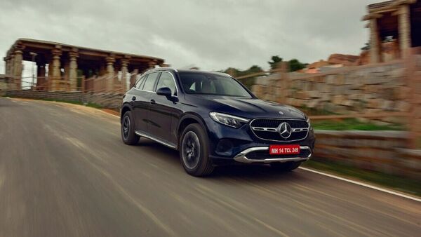 A precise steering and a tireless 9G Tronic gearbox lend the GLC a superb drive appeal.