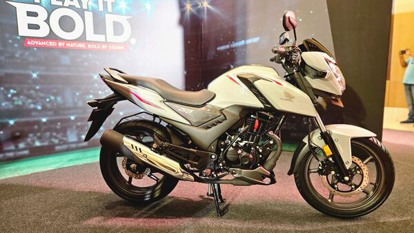 Honda SP160 launched at ₹1.18 lakh, will rival Bajaj Pulsar N160 | HT Auto