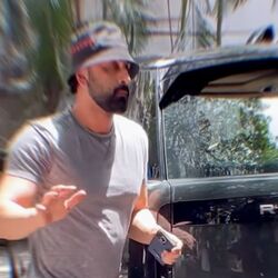 Range_Rover_Ranbir_Kapoor