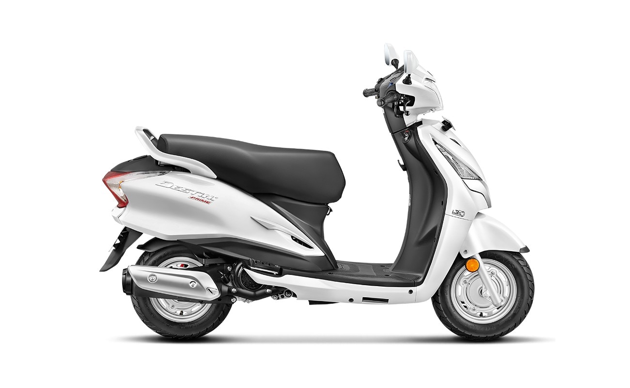 The Hero Destini Prime skips on fancy features like the LED headlamp, Bluetooth connectivity, backrest, and chrome rearview mirrors