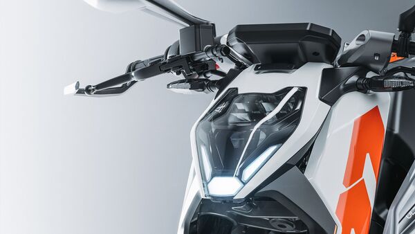 Ultraviolette F77 Space Edition is claimed to offer a range of 307 km on a single charge in Indian driving conditions. With this bike, the manufacturer aims to constantly push the boundaries of science and technology. Ultraviolette F77 Space Edition is claimed to offer a range of 307 km on a single charge in Indian driving conditions. With this bike, the manufacturer aims to constantly push the boundaries of science and technology.