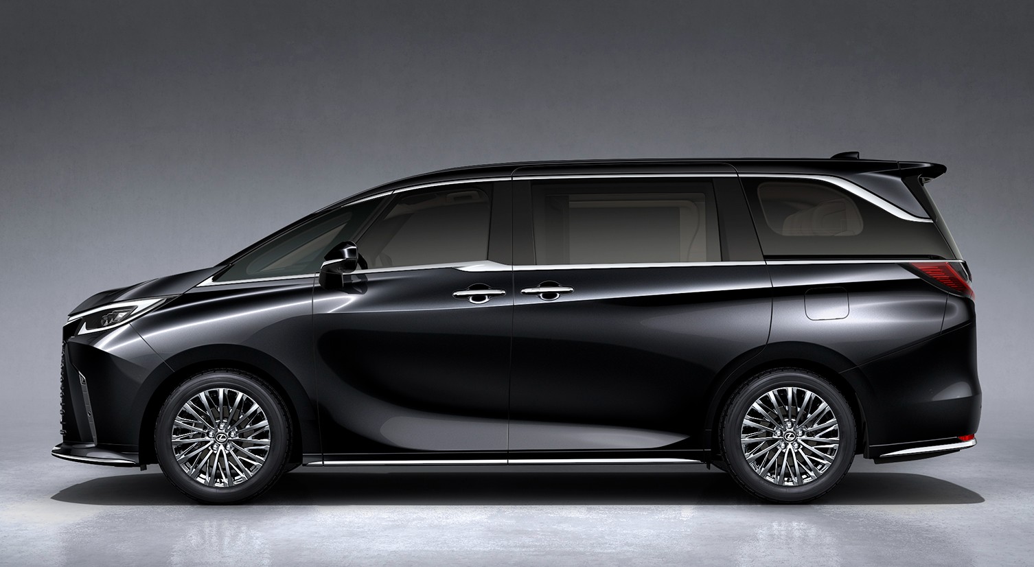 2024 Lexus LM ultra-luxury van makes India debut, bookings open | HT Auto