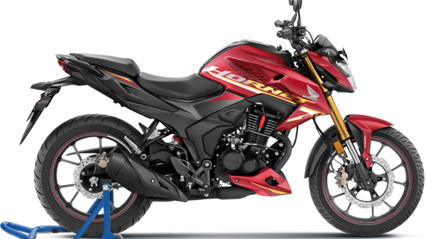 Honda hornet store red colour