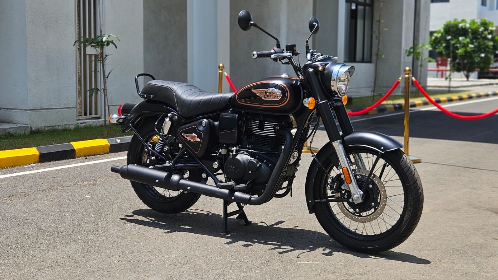 2024 Royal Enfield Bullet 350 New Colours Launched, Price: Rs 1