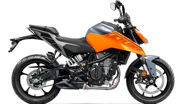 https://www.mobilemasala.com/auto-news/KTM-India-launches-250-Duke-with-new-equipment-priced-at-₹2.39-lakh-i168010