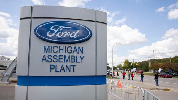 Ford Motor UAW strike layoff