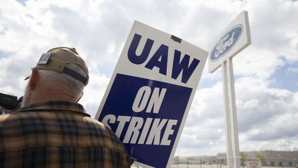 UAW strike Ford GM Stellantis