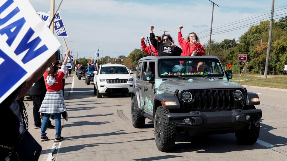 UAW strike Ford GM Stellantis
