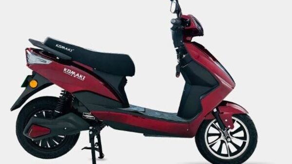 Komaki LY electric scooter