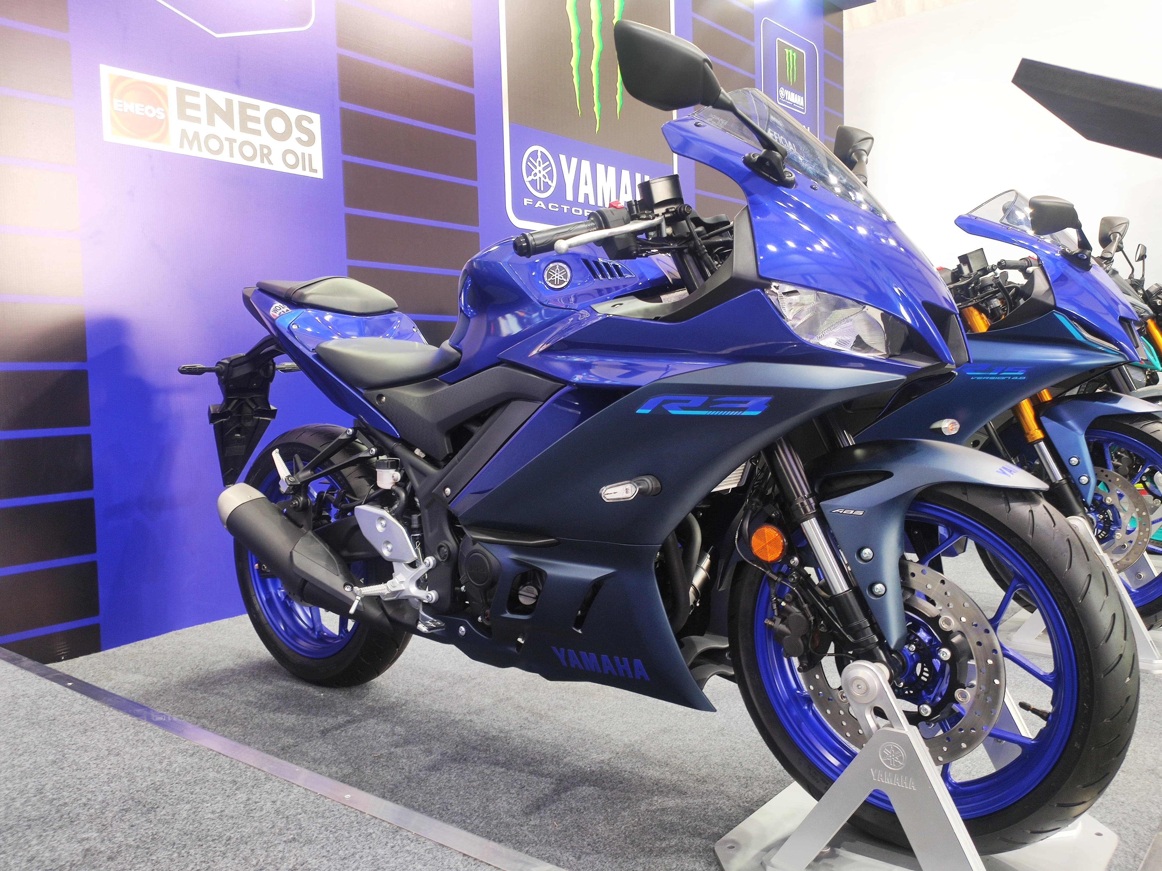 The sub-400cc offering wears the brand's signature Racing Blue colour. Yamaha
