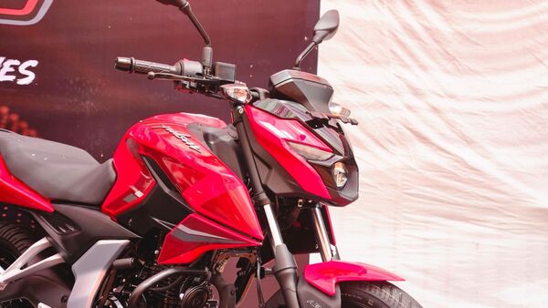 Bajaj is using a tubular frame as a stress member. It is suspended by telescopic forks in the front and a monoshock at the rear. Braking duties are performed by a disc in the front and a drum brake at the rear. Bajaj is using a tubular frame as a stress member. It is suspended by telescopic forks in the front and a monoshock at the rear. Braking duties are performed by a disc in the front and a drum brake at the rear.