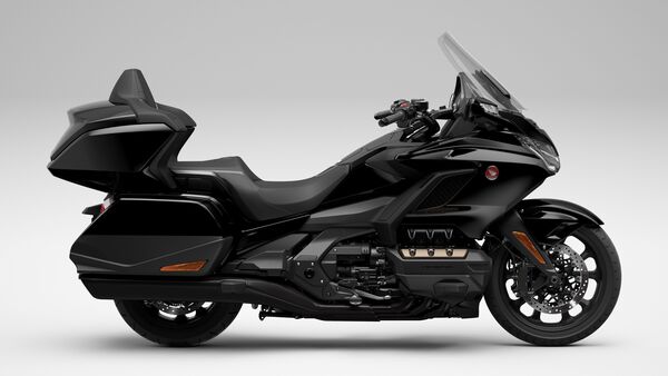 Honda Gold Wing weighs a massive 390 kg. Honda Gold Wing