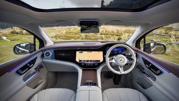 Being a Mercedes, the EQE is typically opulent inside and boasts of top-notch materials and upholstery. There are two cabin colour options to choose from. Being a Mercedes, the EQE is typically opulent inside and boasts of top-notch materials and upholstery. There are two cabin colour options to choose from.