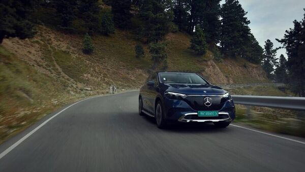 Mercedes is offering an industry-first 10-year warranty on the battery inside the EQE. This EV may be quite costly but as far as flagship luxury electric models go, it does make a solid case for itself. Not as flashy as the iX or sporty as the Q8 Sportback e-tron, the EQE is more of an all-rounder in the game. Mercedes is offering an industry-first 10-year warranty on the battery inside the EQE. This EV may be quite costly but as far as flagship luxury electric models go, it does make a solid case for itself. Not as flashy as the iX or sporty as the Q8 Sportback e-tron, the EQE is more of an all-rounder in the game.