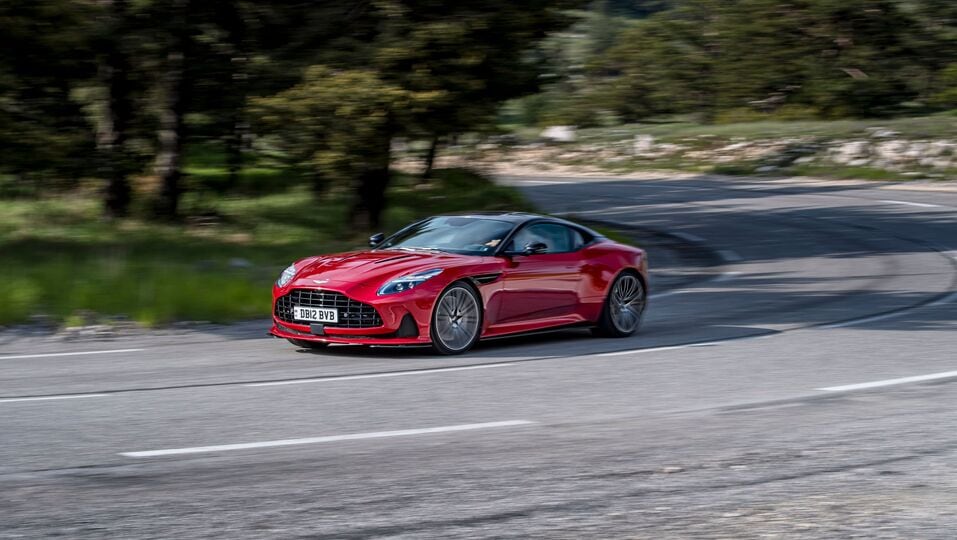 Aston Martin DB12