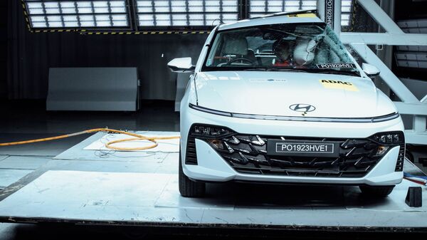 Hyundai Verna crash test