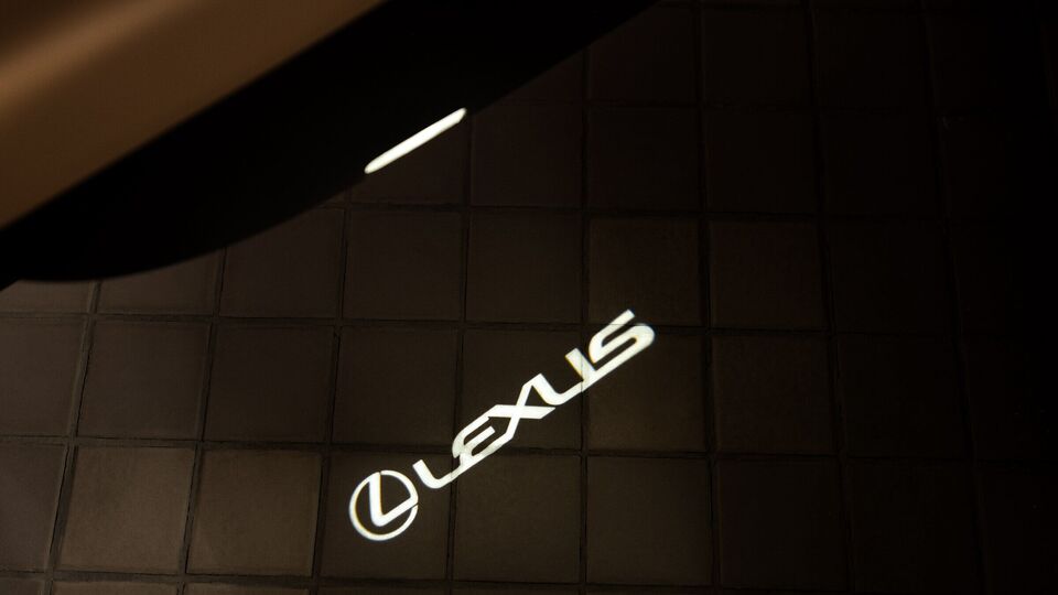 Lexus