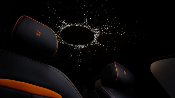 The seats inside compliment the exterior in bi-coloured hue with a unique perforated artwork. Rolls-Royce