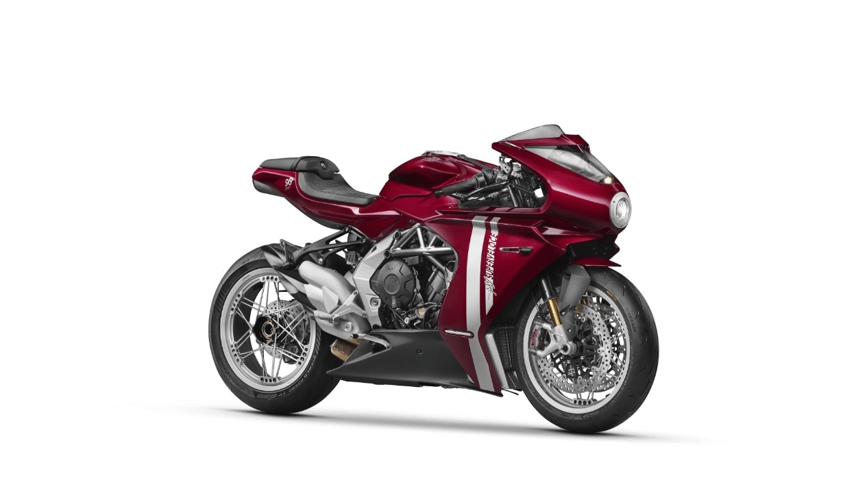 The MV Agusta Superveloce 98 gets the special deep red paint scheme called ‘Rosso Varghera’ accompanied by the contrast silver-coloured stripe running across the Alcantara seat