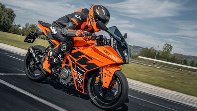 Ktm rc 125 cheap new model 2021 price