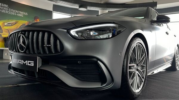 Mercedes AMG C43 1