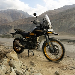 2024 Royal Enfield Himalayan is all-new from the ground up and will replace the Himalayan 410 currently on sale. The ADV now packs an all-new frame, a larger capacity motor, and a whole lot of new technological updates.