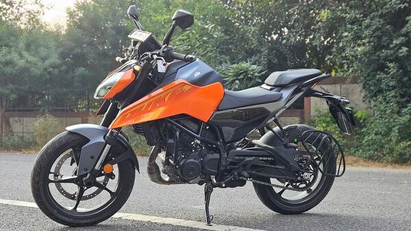 Ktm 250 duke bs6 deals on road price