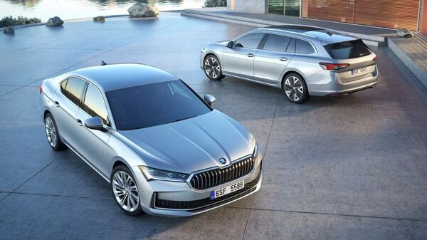 2024 Skoda Superb comes with a neat list of nifty features that include a smart rotary dial in the cabin, electrically operated load cover for the wagon, foldable bag hooks in the cargo compartment and even a USB port on the rearview mirror to mount a dashcam. Skoda Superb