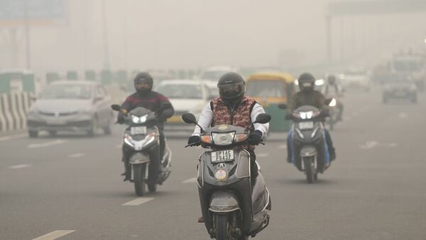 Delhi pollution BS3 BS4 vehicle ban