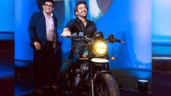 MS Dhoni Jawa 42 Bobber 