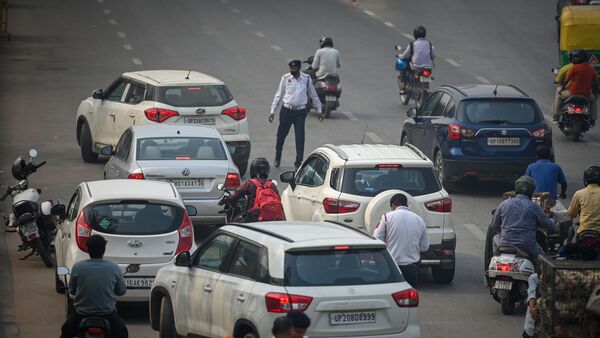 Delhi pollution traffic challan