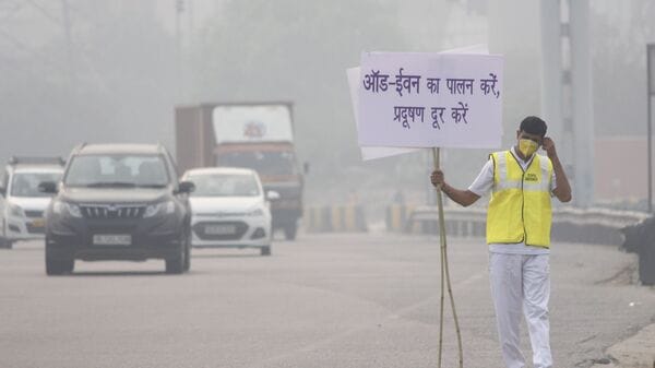 Odd-Even rule Delhi pollution