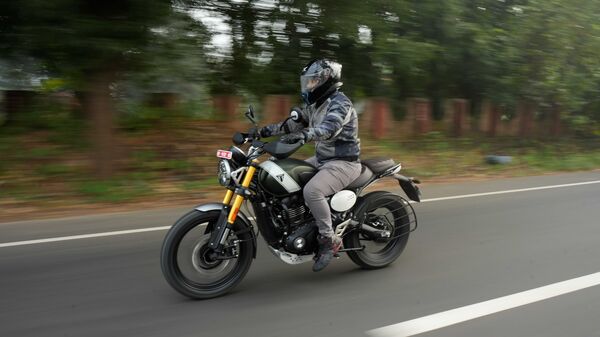 Triumph commences deliveries of Scrambler 400X in India. Check details ...