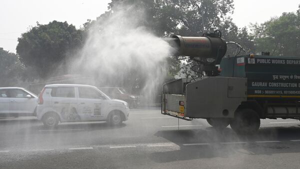 Delhi pollution vehicles smog gun
