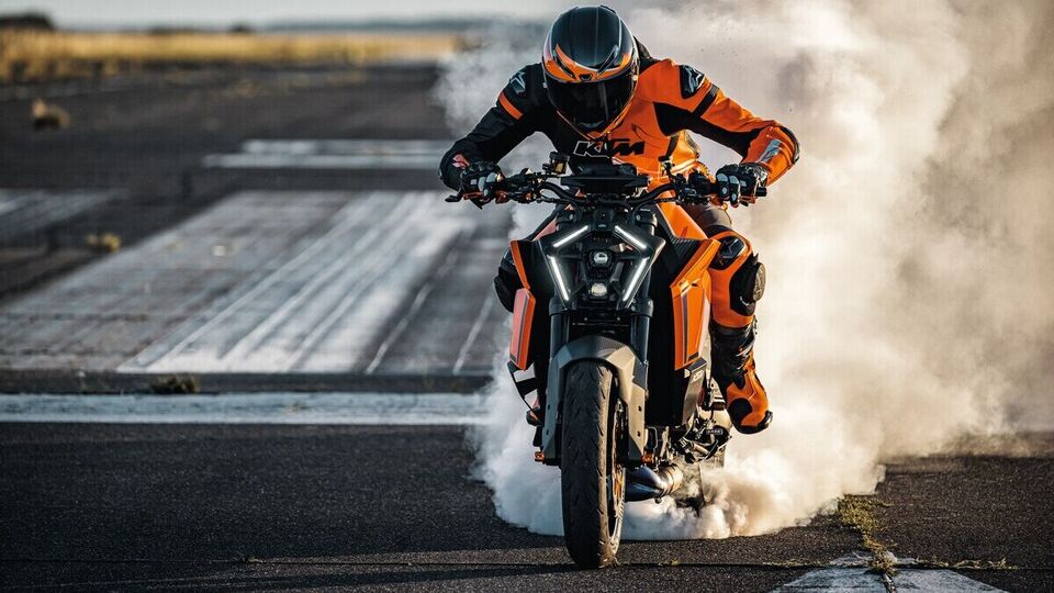 2024 KTM 1390 Super Duke Evo 
