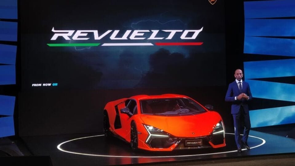 Lamborghini Revuelto 