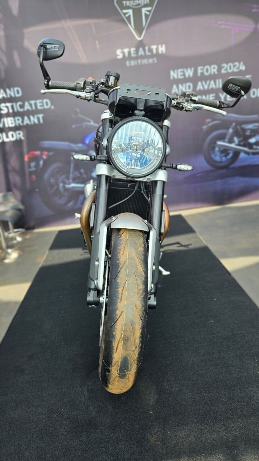 IBW 2023: Triumph Speed Twin 1200 Stealth Edition is a