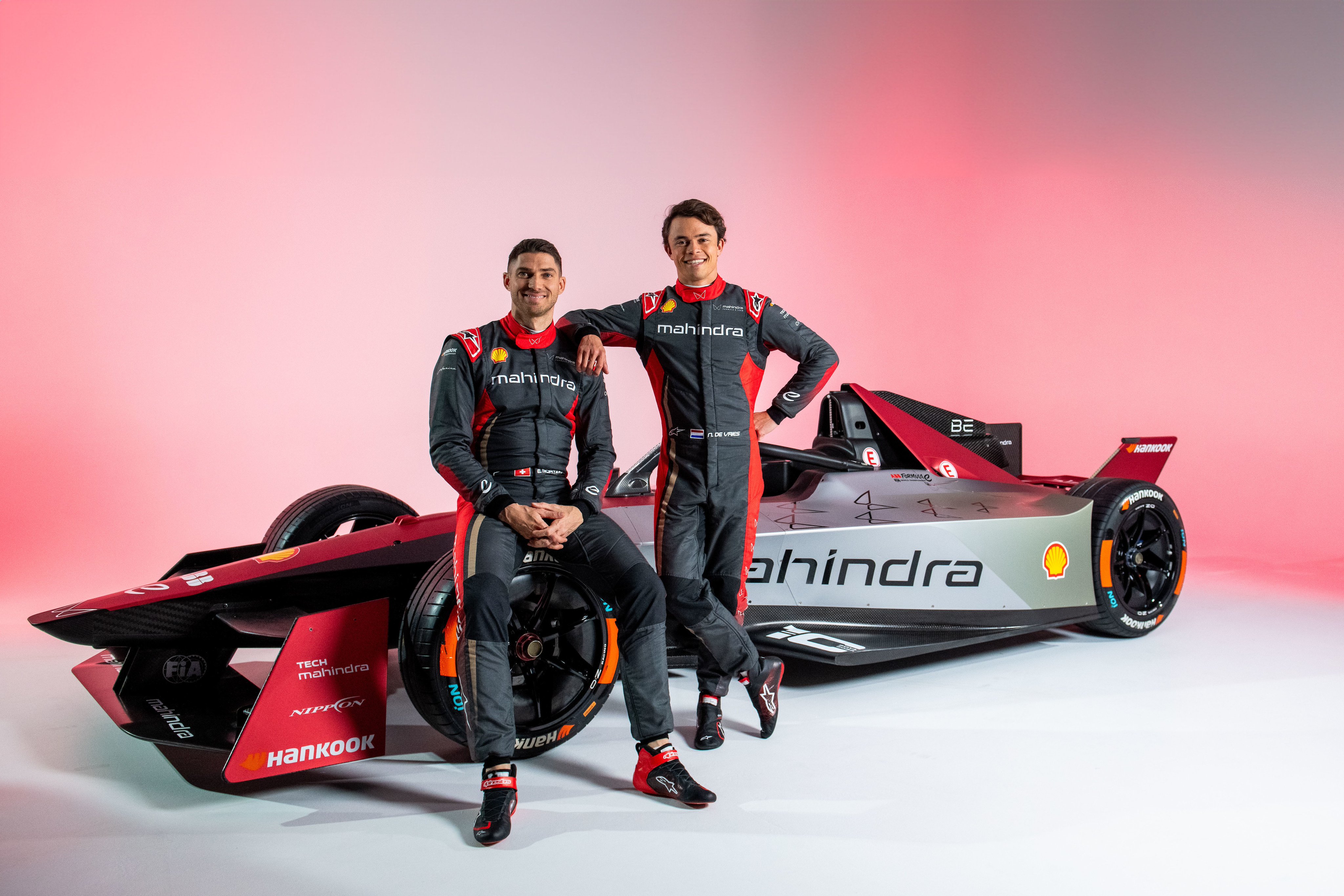 Mahindra Racing unveils all-new livery for 2023/24 Formula E season ...