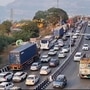 Owing to long weekends, the Mumbai-Pune Expressway witnessed traffic congestion leading to over 100 cars breaking down (HT_PRINT)