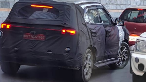 Hyundai Creta 2024 facelift spyshot